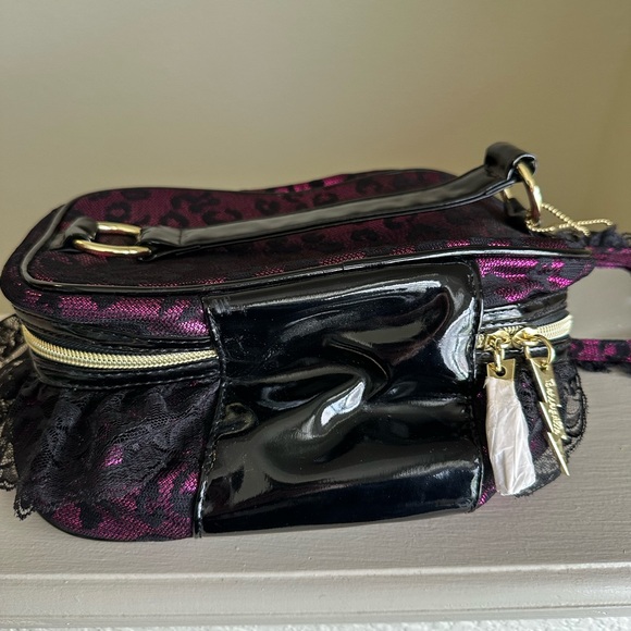 Betseyville Ruffled Cosmetic Case Betsey Johnson - Picture 5 of 10